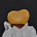 Analcime vs. Mookaite