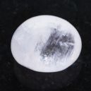 Akoya Pearl vs. White Agate