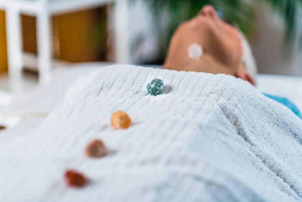 yellow calcite placed on the solar plexus chakra body location