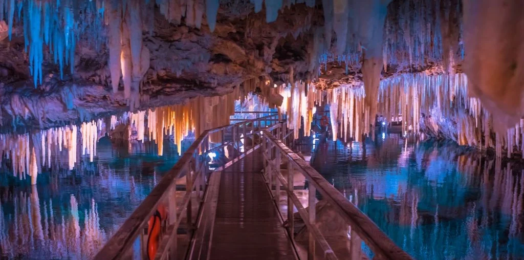 Bermuda crystal cave entry