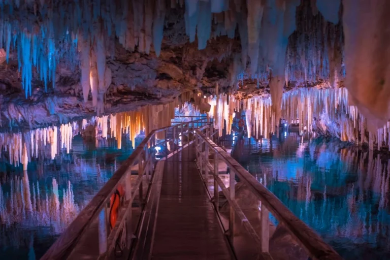 Bermuda crystal cave entry