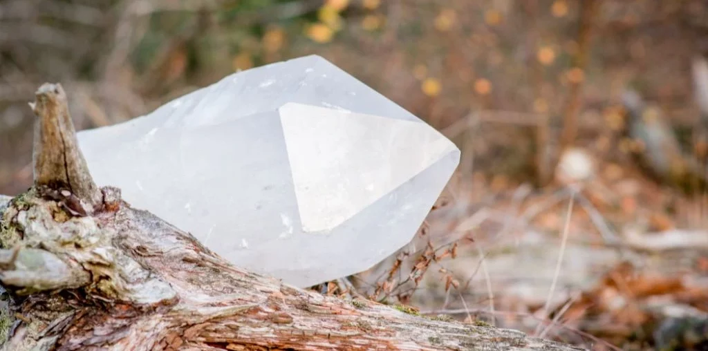 white quartz in nature