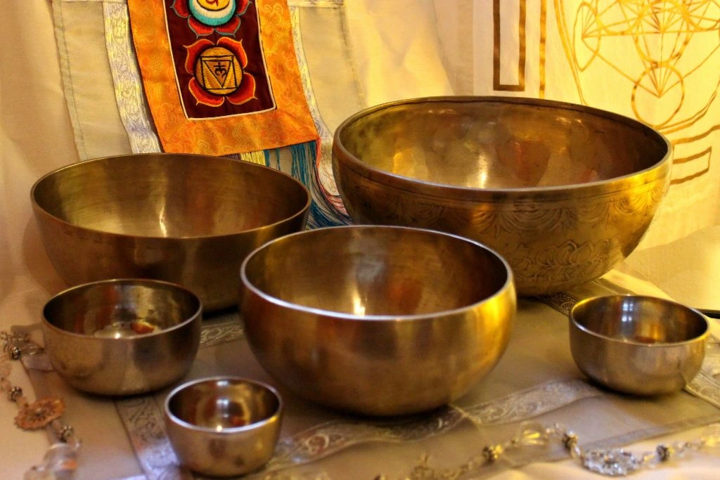 different sizes of tibetan singing bowl