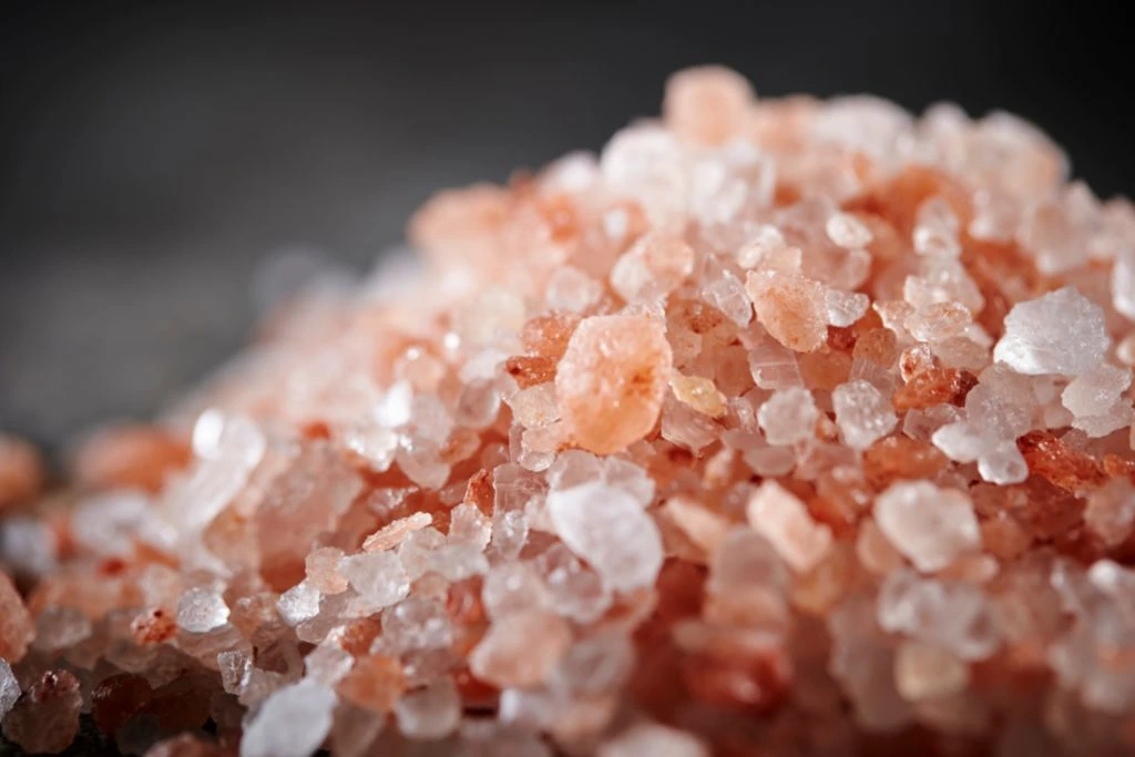 pieces of himalayan pink salt