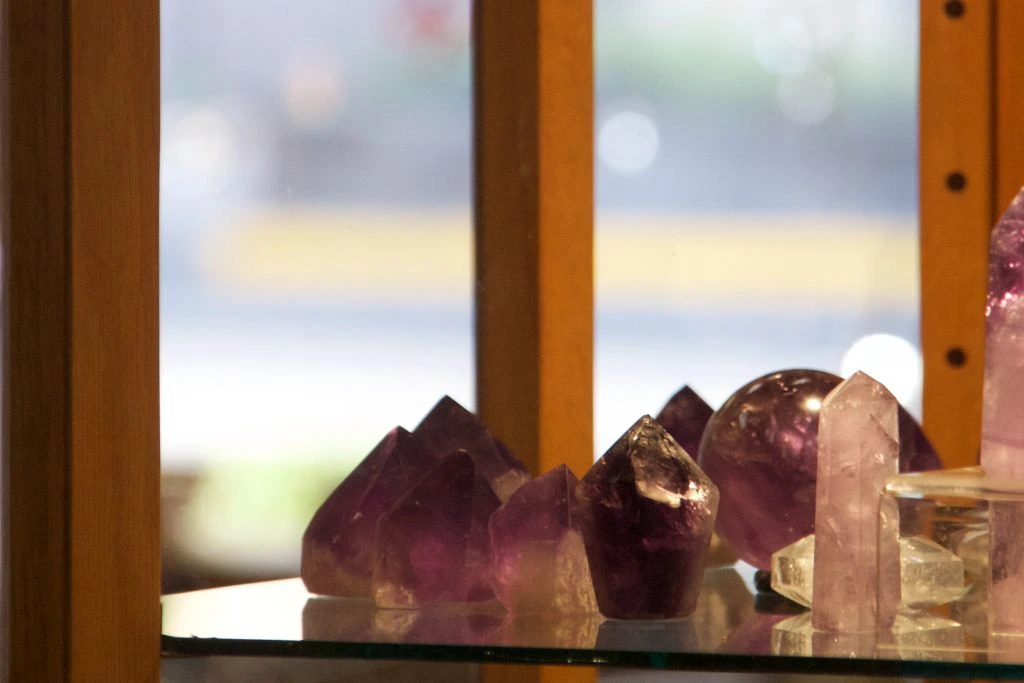 Different kinds of crystal on the table