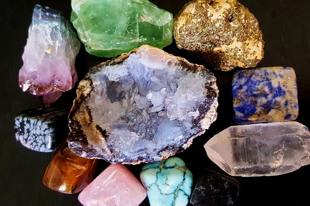 Variation of Geode Types placed on top of a table
