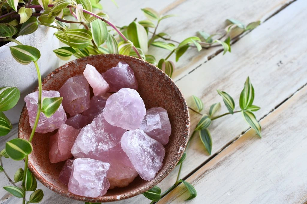 Rose quartz in a bowl