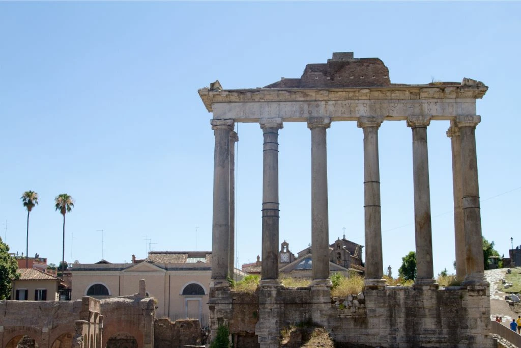 ancient rome structure ruins