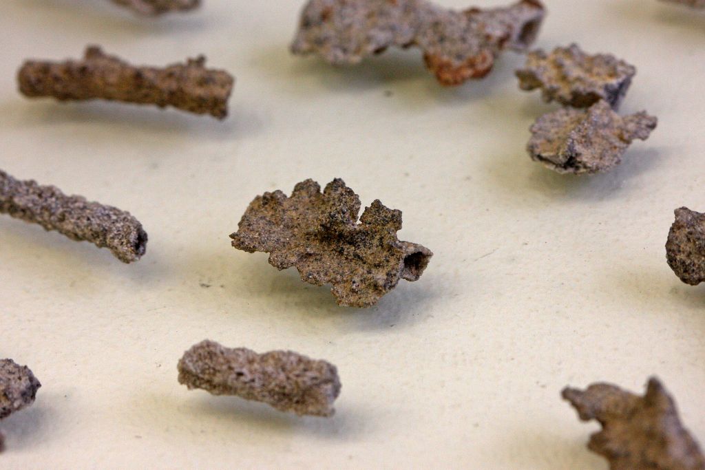 Fulgurites on table. Image Source: wikimedia.org Elke Wetzig (Elya)