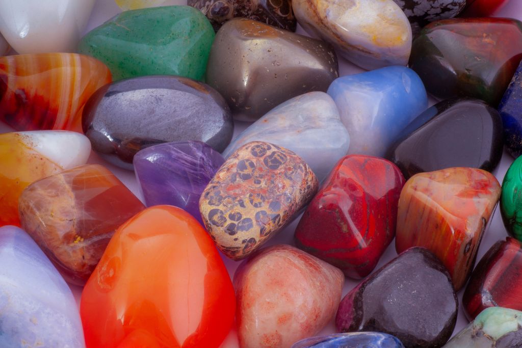 Different tumbled crystals of varying sizes.