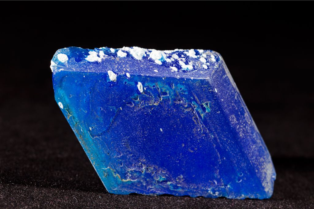 chalcanthite on dark background