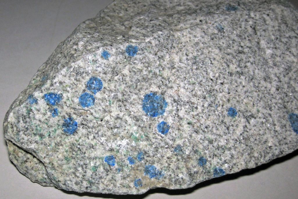 A close-up shot of K2 Stone. Source: Wikimedia | James St. John