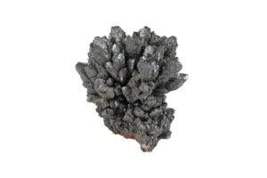 A Descloizite on a white background. Source: Mindat.org | Robert M. Lavinsky