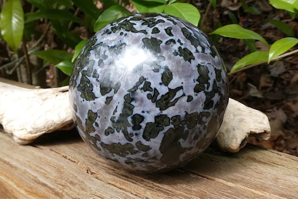 Indigo Gabbro on a table. Source: Etsy | NaturesInvention