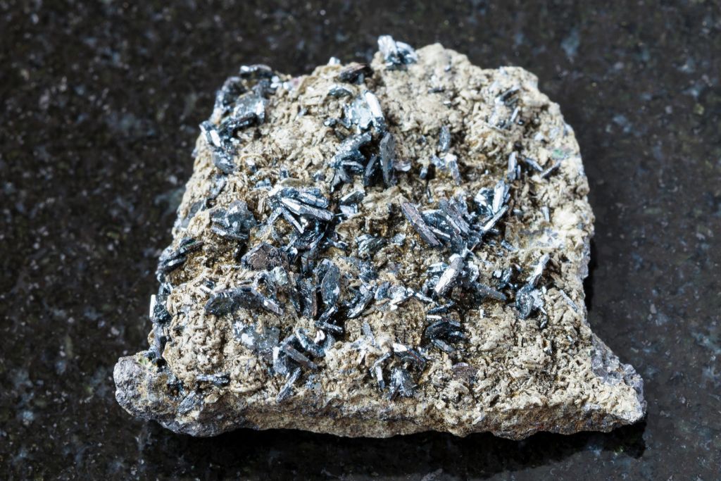 magnetite embedded on stone