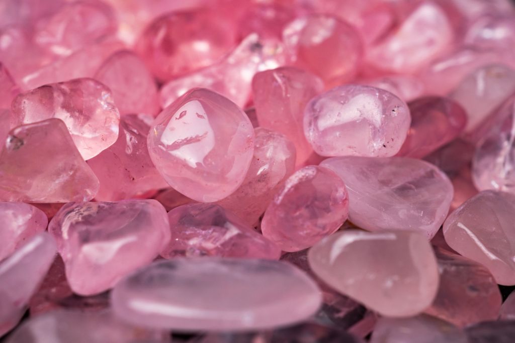 a bunch of rose quartz crystals