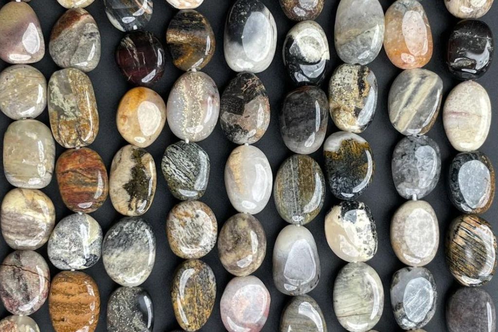 Silver Leaf Jasper: Meaning, Properties, Benefits To Know