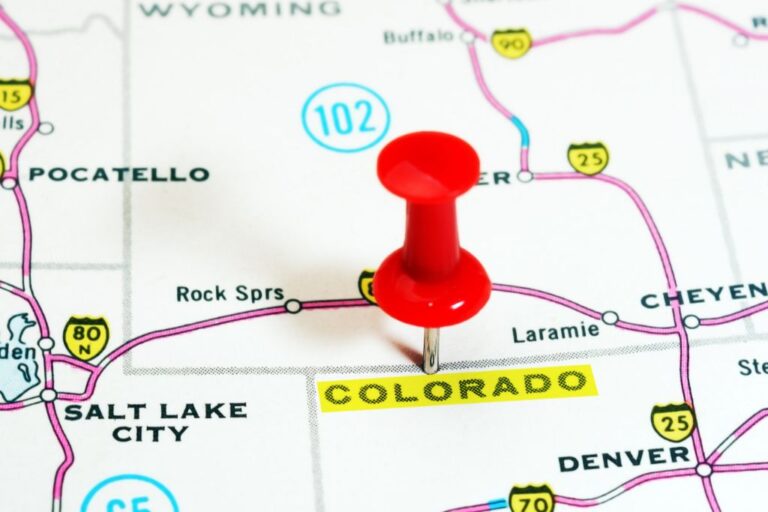 colorado map with a red pin