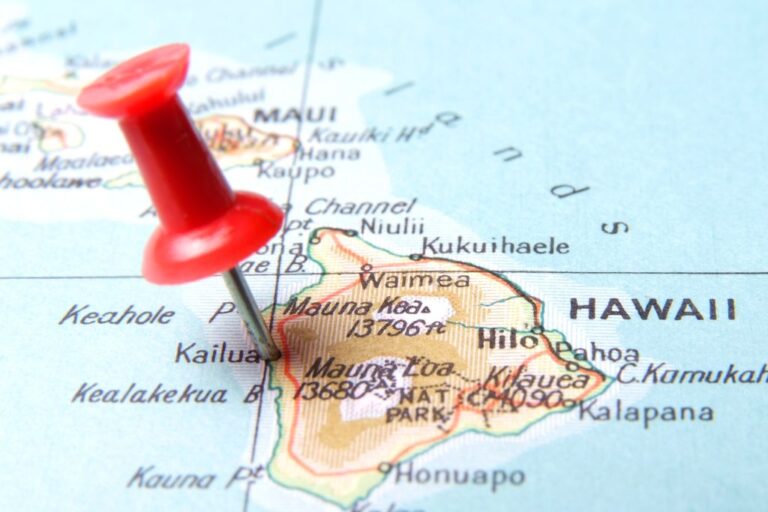 map of hawaii pinned