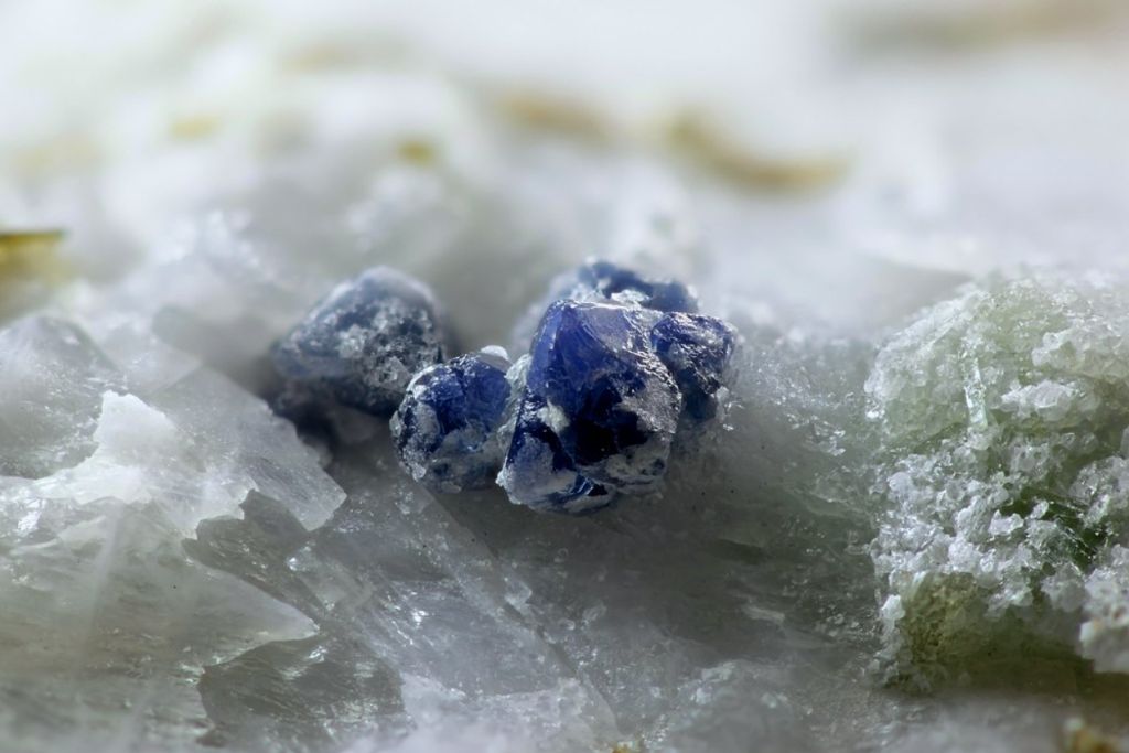 zoomed image of Blue Spinel crystal