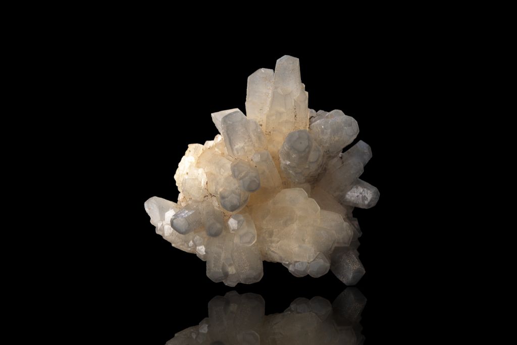 isis calcite on dark background