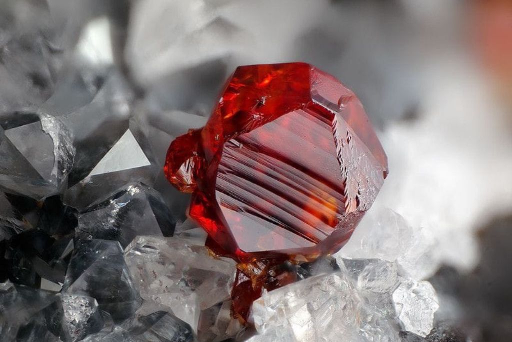 painite highlighted picture