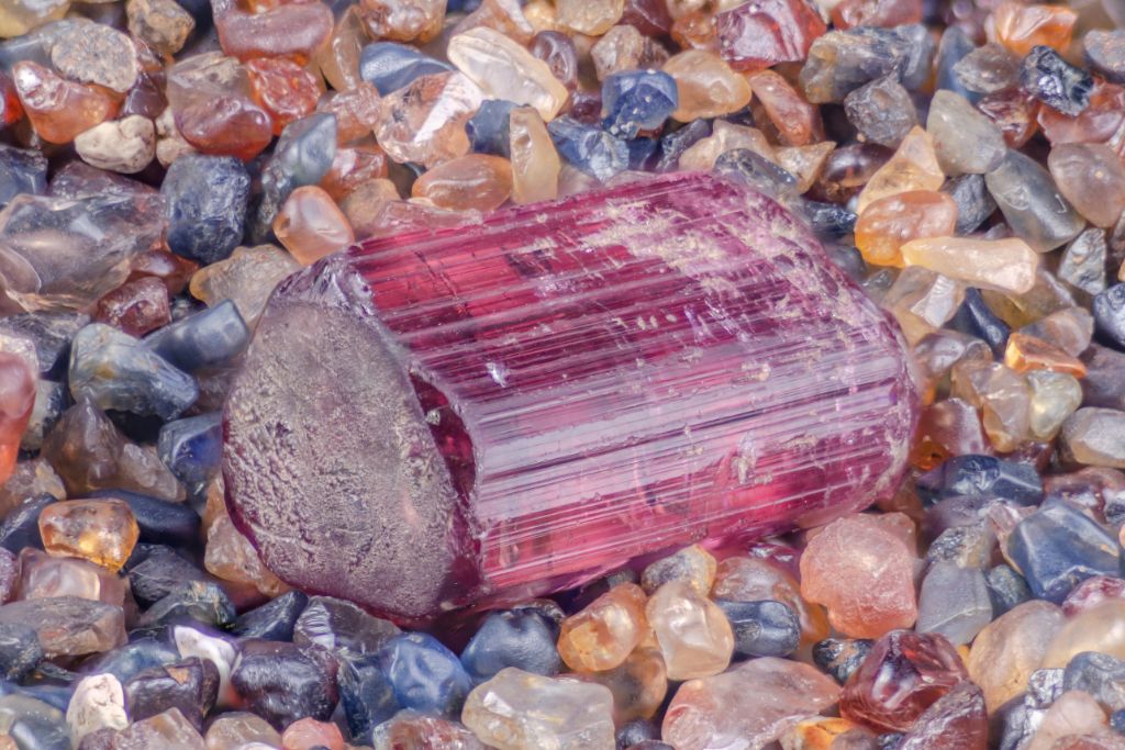 rubellite on crystal ground