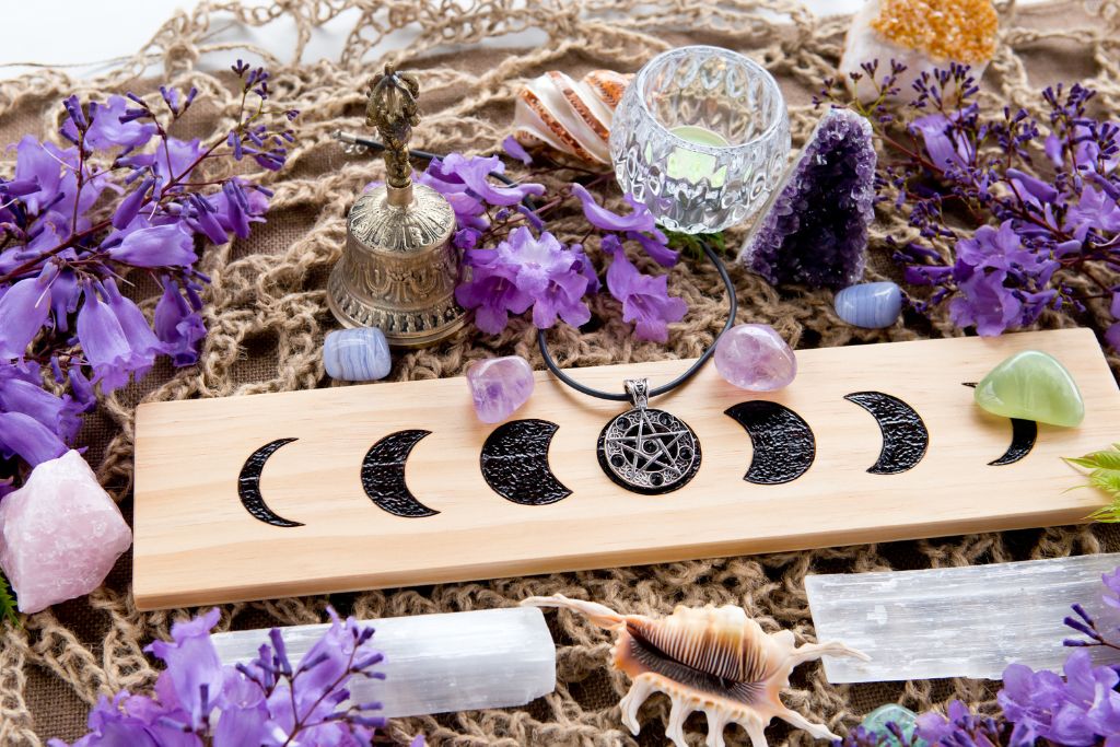 Sun and Moon Altar 